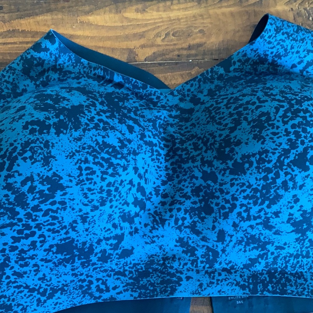 lululemon enlite bra 36 E